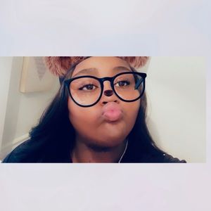 Meet your Posher, Dion